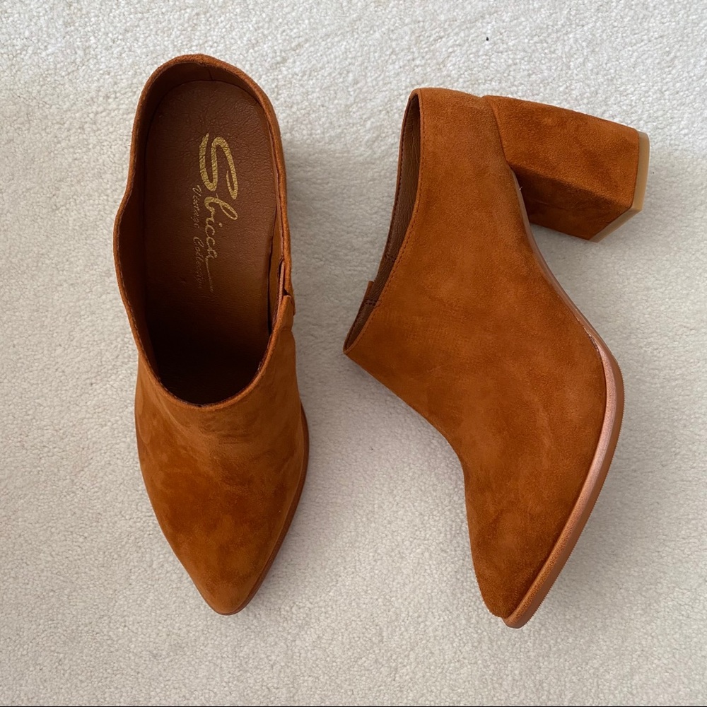 Sbicca Tan Suede Mules